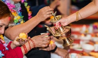पूजा गर्दा झुक्किएर पनि यस्ता गल्ती  नर्गनुस्
