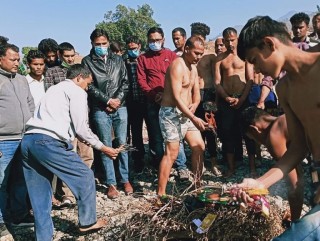 पत्रकार तेजबहादुर खड्काको एउटा हड्डी मात्रै भेटीएपछि आज अन्त्येष्टि  गरियो