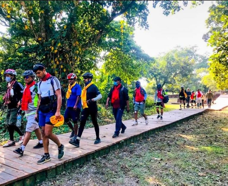 विश्व साइकल यात्री पुष्कर शाह पर्यटन प्रबद्र्धनका लागी तिलौराकोट दरवारमा
