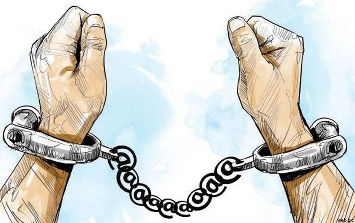 प्रहरीमाथि अभद्र व्यवहार गरेको अभियोगमा २ जना पक्राउ