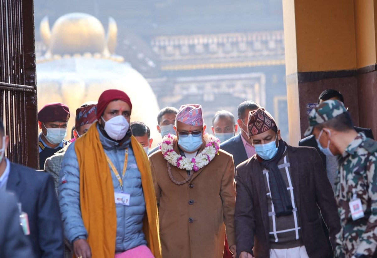 प्रधानमन्त्री ओलीद्वारा पशुपतिनाथमा  विशेष पुजा