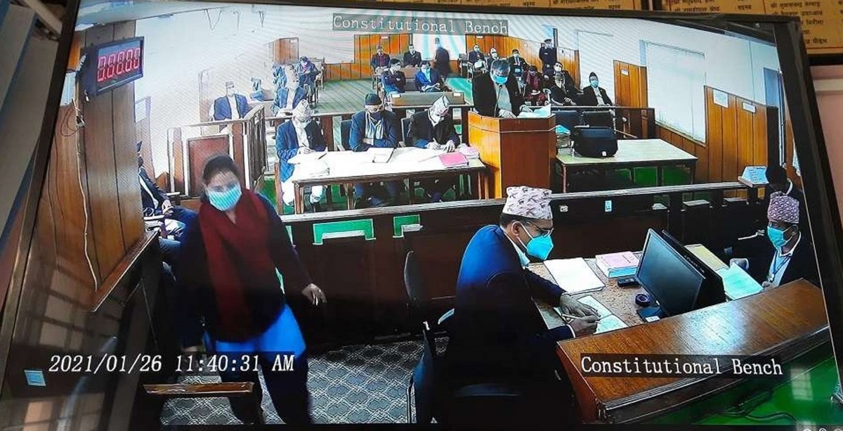 प्रतिनिधि सभा विघटनविरुद्ध इजलासमा बाघे स्वरमा शम्भु थापा यसरी कुर्लिदैछन्