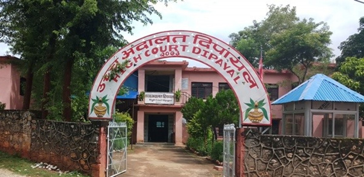 घरमा श्रीमती हुँदा हुँदै अरु संगै पल्केका पूर्वमन्त्रीले यौनशोषण गरेको अदालतले यसरी गर्यो ठहर