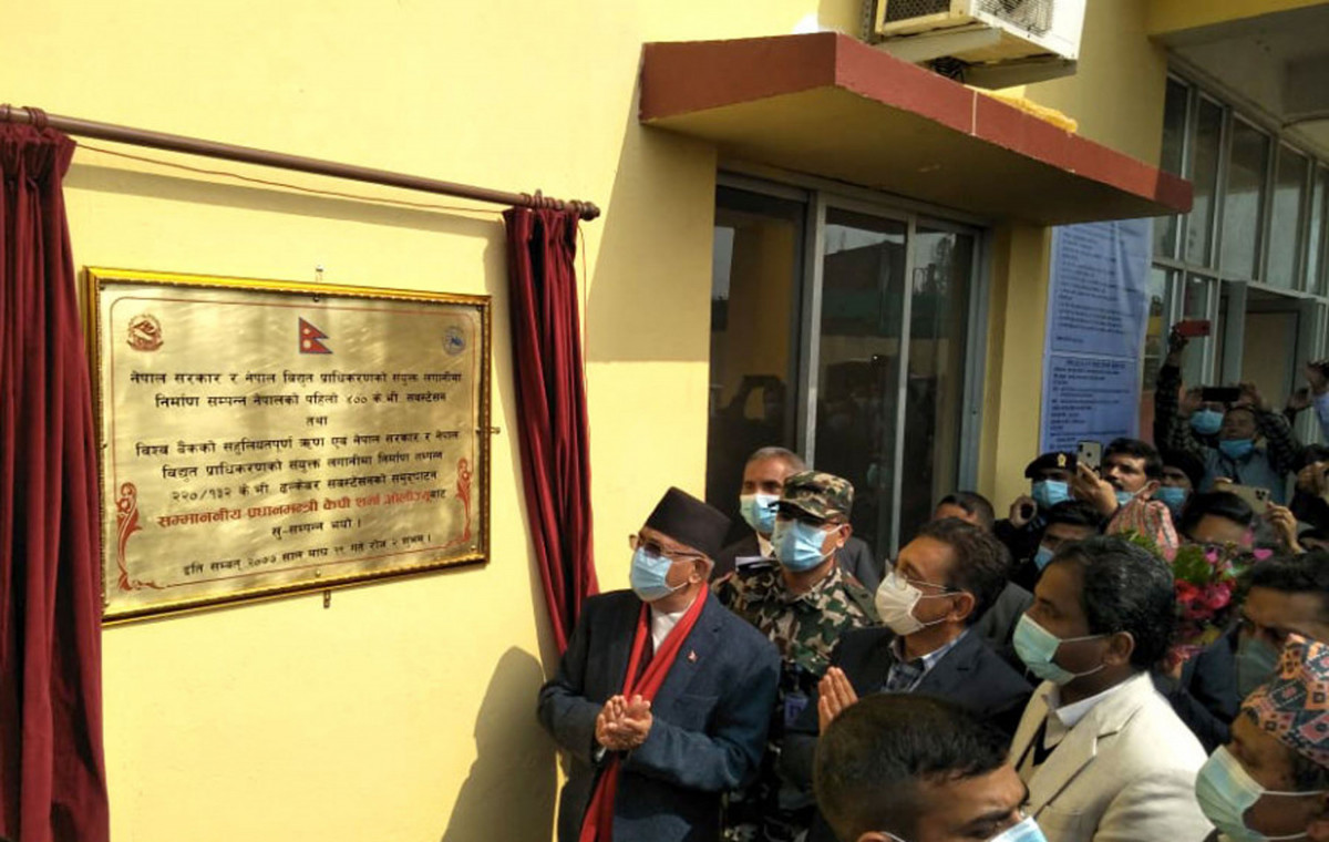 एक दिन पनि चुनाव नसर्ने घोषणा गरेका प्रधानमन्त्रीले प्रचण्डलाई यसरी दिए कडा डोज
