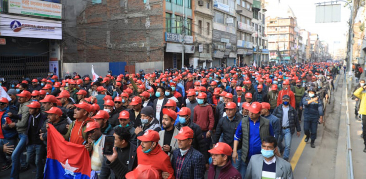 ओलीको नेकपाले मार्चपास गरेपछि प्रचण्ड-माधवको नेकपाको बन्द सुस्तायो, ५ नबज्दै खुल्यो बन्द