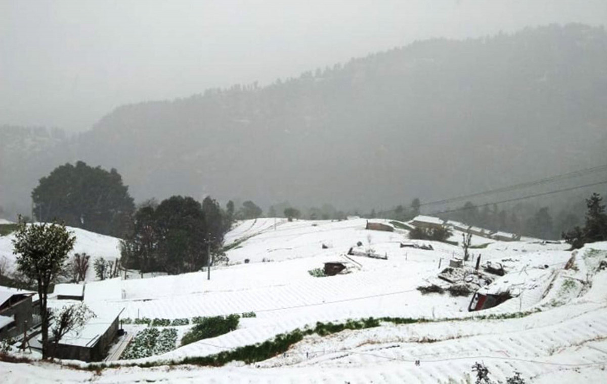 सङ्खुवासभाको उच्च हिमाली क्षेत्रमा हिमपात शुरु