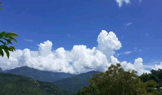 पहाडी भूभागमा आंशिक बदली, कस्तो रहला आज दिनभरको मौसम ?