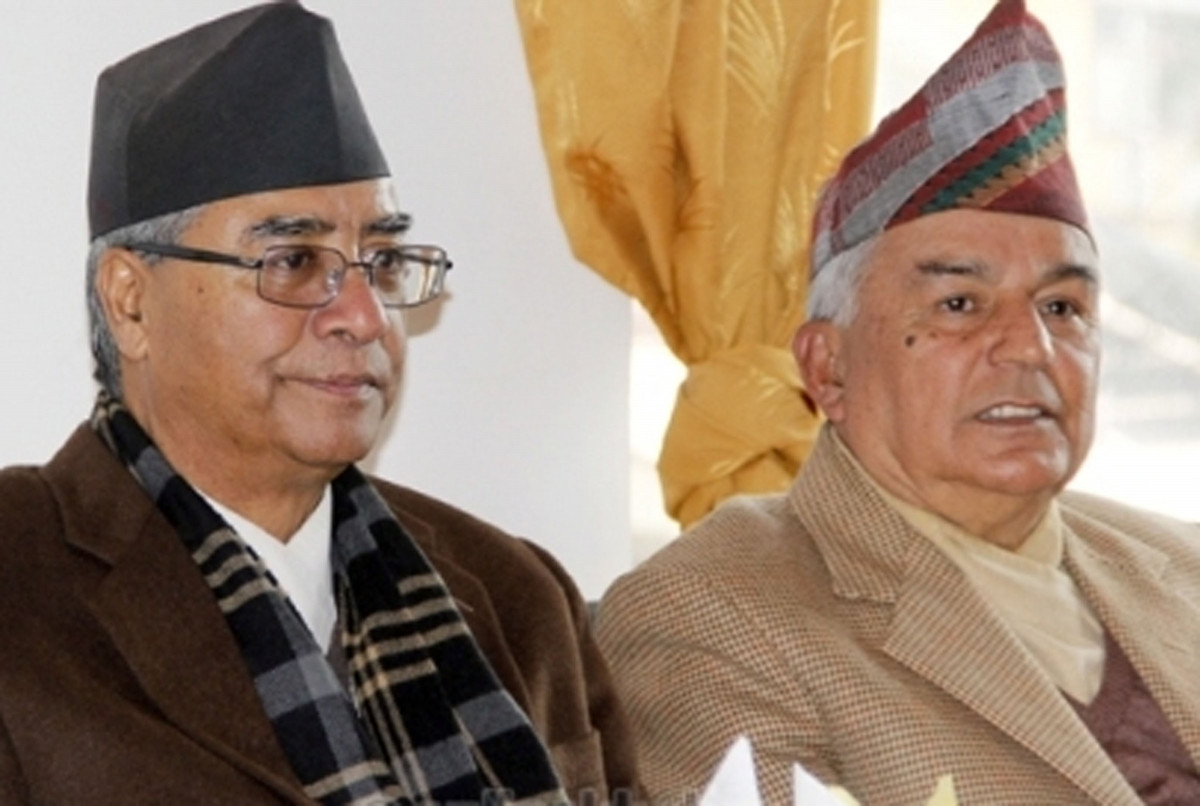 देउवा र पौडेल मञ्चमै यसरी बाझे चर्चरी, एकले अर्कालाई छेड हान्दै गाली गरे नानाथरी   