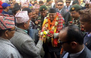 यती एयरलायन्स बाट गृहजिल्ला झापा ओर्लिएका प्रधानमन्त्री ओलीले आज के-के गर्दैछन् ?