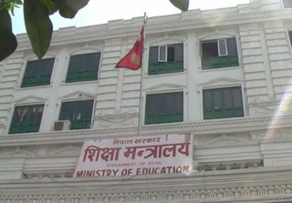मासिक ६ हजार रुपैयाँको भरमा काम गर्दै आएका ५२ हजार शिक्षकको तलब साउन बाट बढ्ने 