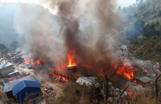 ताप्लेजुङको दोभान बजारमा भएको आगलागीले ४० करोड बराबरको क्षति