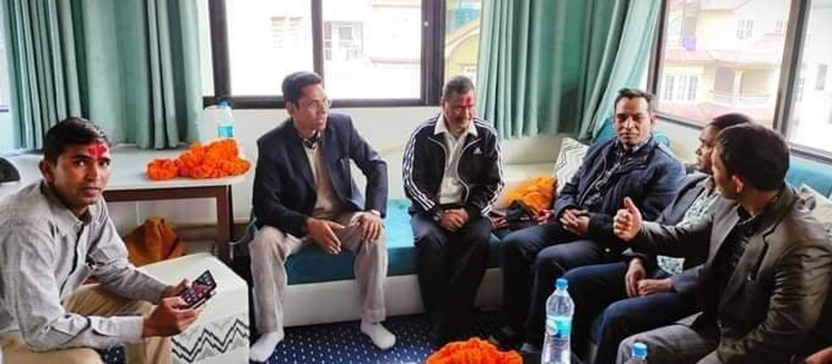 भाडाको फ्ल्याटमा विप्लब समुहको चल्यो गन्थन, ओली संग भेटेर कसरी गर्दैछन् बिचार मन्थन ?