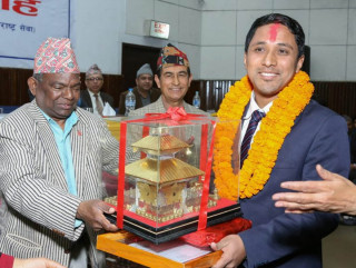 स्टाफ कलेजको ३३ औँ ब्याचका उत्कृष्ट शाखा अधिकृत सुमन श्रेष्ठले यसरी एकै पटकमा निकाले नाम 