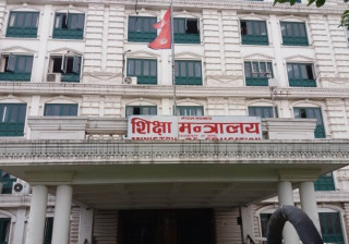माध्यमिक तहको शिक्षा अध्ययनका लागि विदेश जाने विद्यार्थी रोक्दै सरकार
