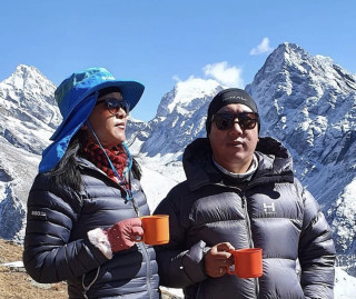  पहाडी पाखाको स्थानीय स्वादमा रमाउँदै पर्यटक