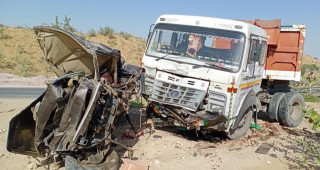  ट्रक र बोलेरो एकापसमा ठोक्किँदा एकको मृत्यु