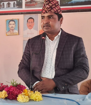 कार्यालय सहयोगी हुँदै सिडिओ बनेका महतो माथि धोतीको बात् लागेपछि फर्काए यस्तो जवाफ 