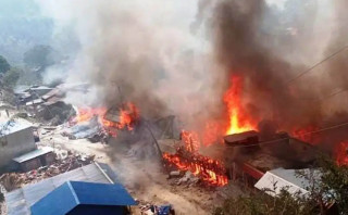अमेरिकामा रहेका ताप्लेजुङवासीद्वारा आगलागी पीडितलाई सहयोग
