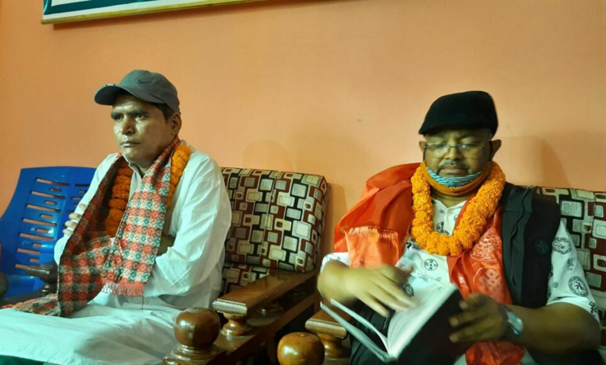 ४० वर्षको जेल बसाईपछि  दुर्गाप्रसाद जन्मभूमि टेक्दा...