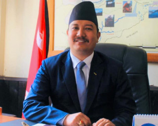 निजामती सेवामा १७ बर्ष बिताएका काबिल उपसचिवले फ्याट्टै लोकसेवा पास गर्ने दिए यस्ता सूत्र