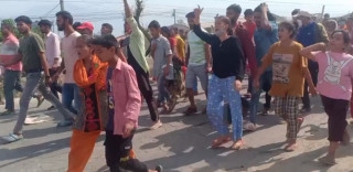 २२ वर्षीया युवतीको मृत्युपछि लम्की तनावग्रस्त, प्रहरीले गर्‍यो हवाई फायर
