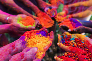 तराईमा आज होली मनाईँदै