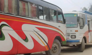 तीन दिनदेखि यातायात सेवा ठप्प
