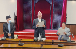 प्रतिनिधिसभा सदस्यमा जानकीदेवीको शपथ