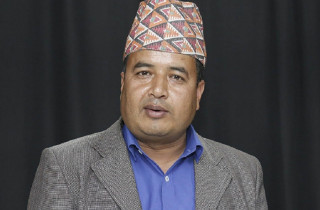 संसदमा महेश बस्नेतलाई फुरेको त्यो कविता