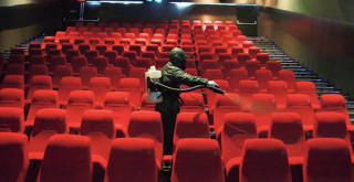 कोरोना संक्रमण बढ्न थालेपछि फिल्म हल  बन्द गर्ने तयारी