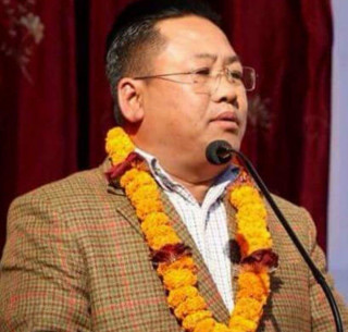 प्रदेश १ का अर्थमन्त्री टंक आङबुहाङको पुनर्नियुक्ति, साढे ५ बजे सपथ