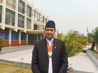 का.म.पा. सञ्चार विभाग प्रमुख ढकाल “प्रवल जनसेवा श्री चतुर्थ श्रेणी” द्वारा विभुषित