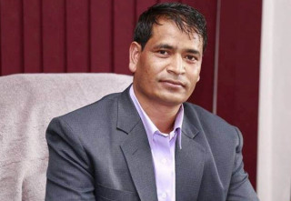 प्रचण्डलाई माधव नेपालले साथ दिएपछि कर्णाली प्रदेशमा ओलीले पाए चड्कन, मुख्यमन्त्रीमा शाहीको थमौती 