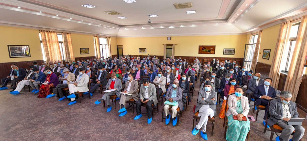 एमाले बैठक १० गतेसम्मलाई स्थगित, विधान सम्मेलन साउन अन्तिम साता