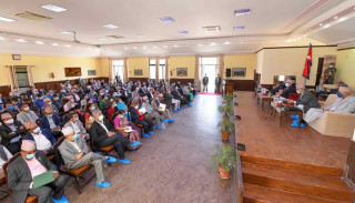 तत्काल लकडाउन नहुने, कोरोनाविरुद्ध खटिन कार्यकर्तालाई ओलीको निर्देशन