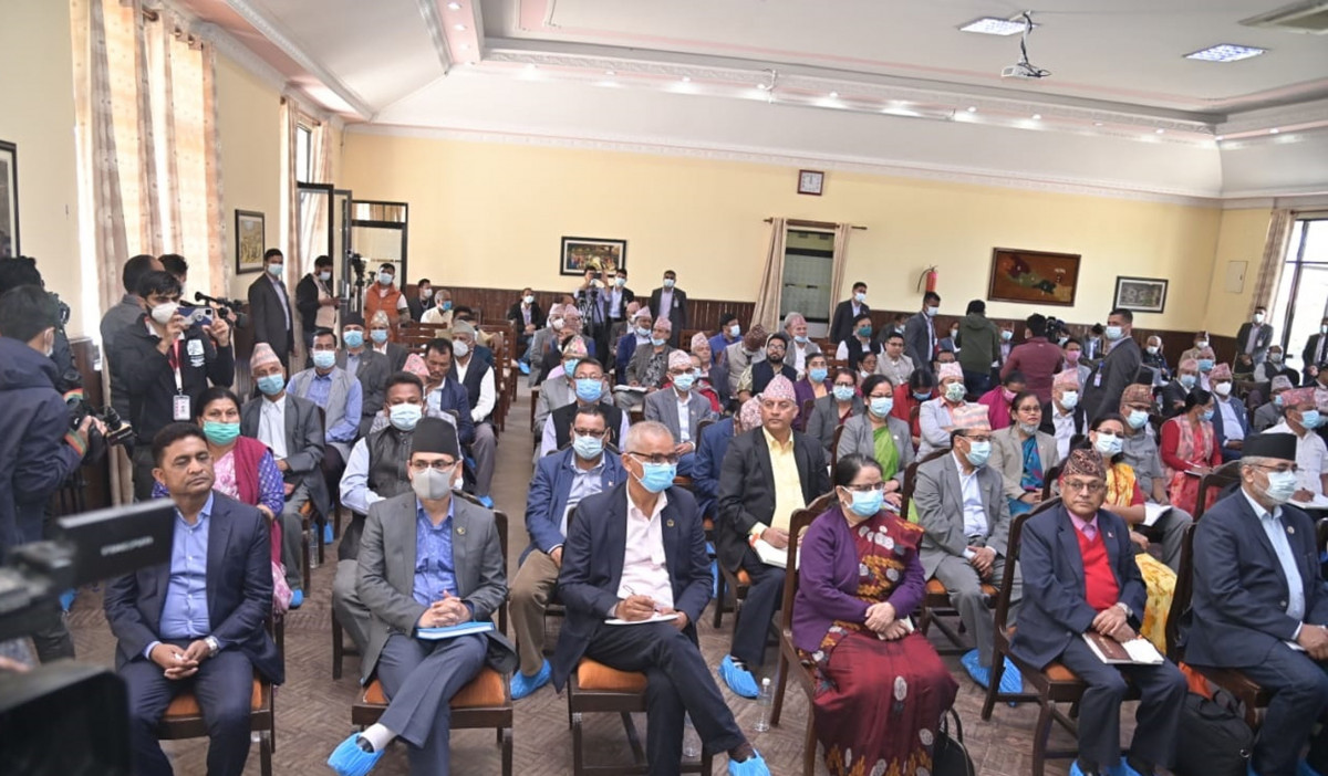 कोरोना संक्रमण र लुम्बिनी प्रदेशको अवस्थाबारे छलफल गर्दै सकियो बालुवाटारको बैठक