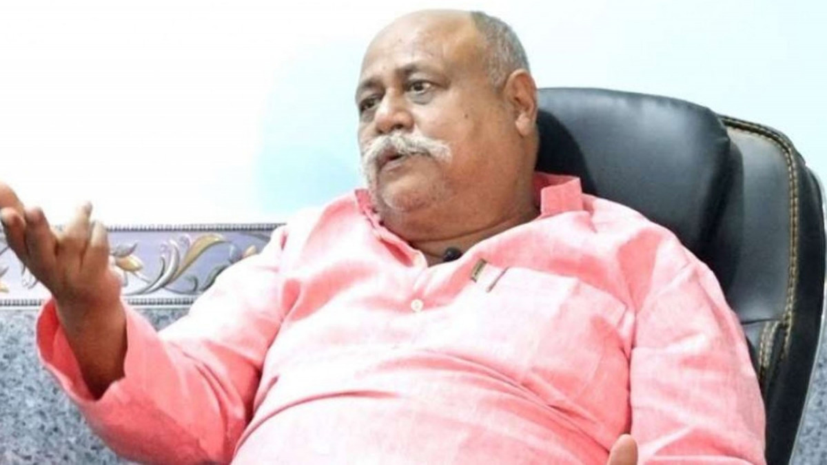 कोरोनासँग मिल्दोजुल्दो लक्षणका कारण एउटै गाउँका ४ जनाको मृत्यु, मेयर भन्छन्- यहाँ अवस्था बिकराल बन्दै, म आफैँ बिरामी छु