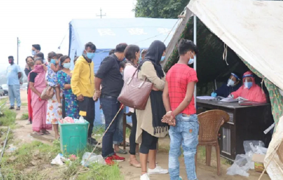 स्वाब दिन लाइनमा बस्दाबस्दै मृत्यु