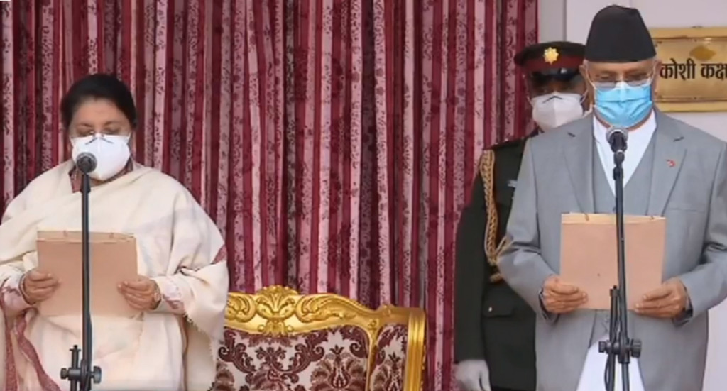 प्रधानमन्त्री ओलीलाई पुनः शपथ गराउन माग गर्दै सर्वोच्चमा रिट