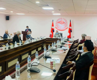 प्रधानमन्त्री ओलीको उपस्थितिमा सीसीएमसीको बैठक शुरु