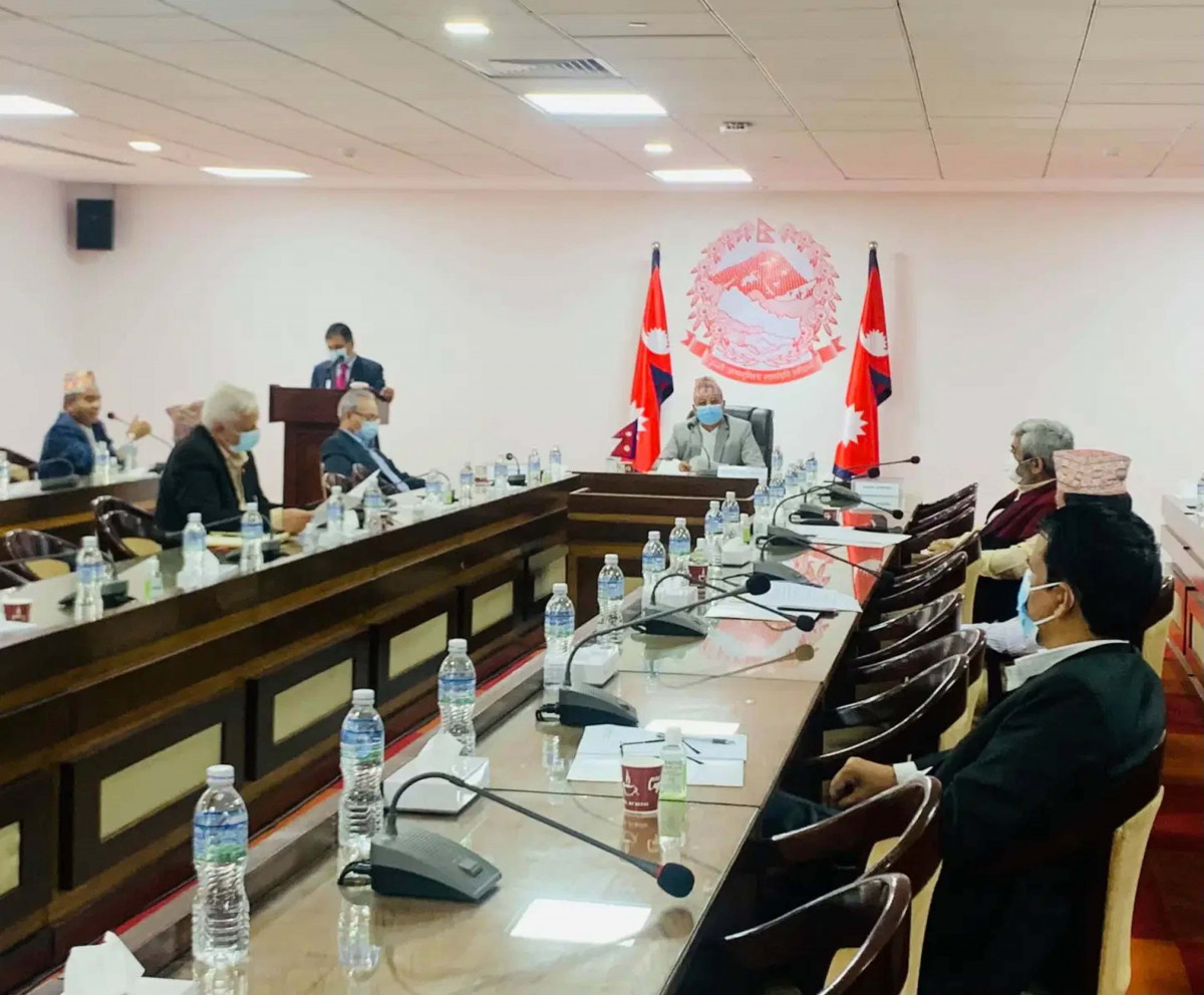प्रधानमन्त्री ओलीको उपस्थितिमा सीसीएमसीको बैठक शुरु