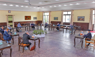 एमाले स्थायी कमिटी बैठक बस्दै