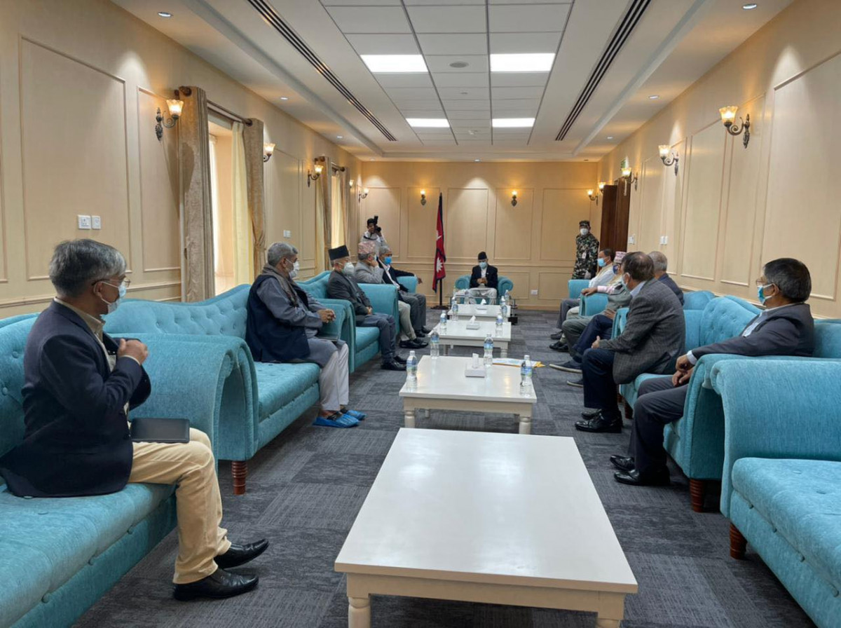 कोरोना नियन्त्रणका लागि प्रधानमन्त्री ओलीलाई कांग्रेसले बुझायो १५ बुँदे ज्ञापनपत्र