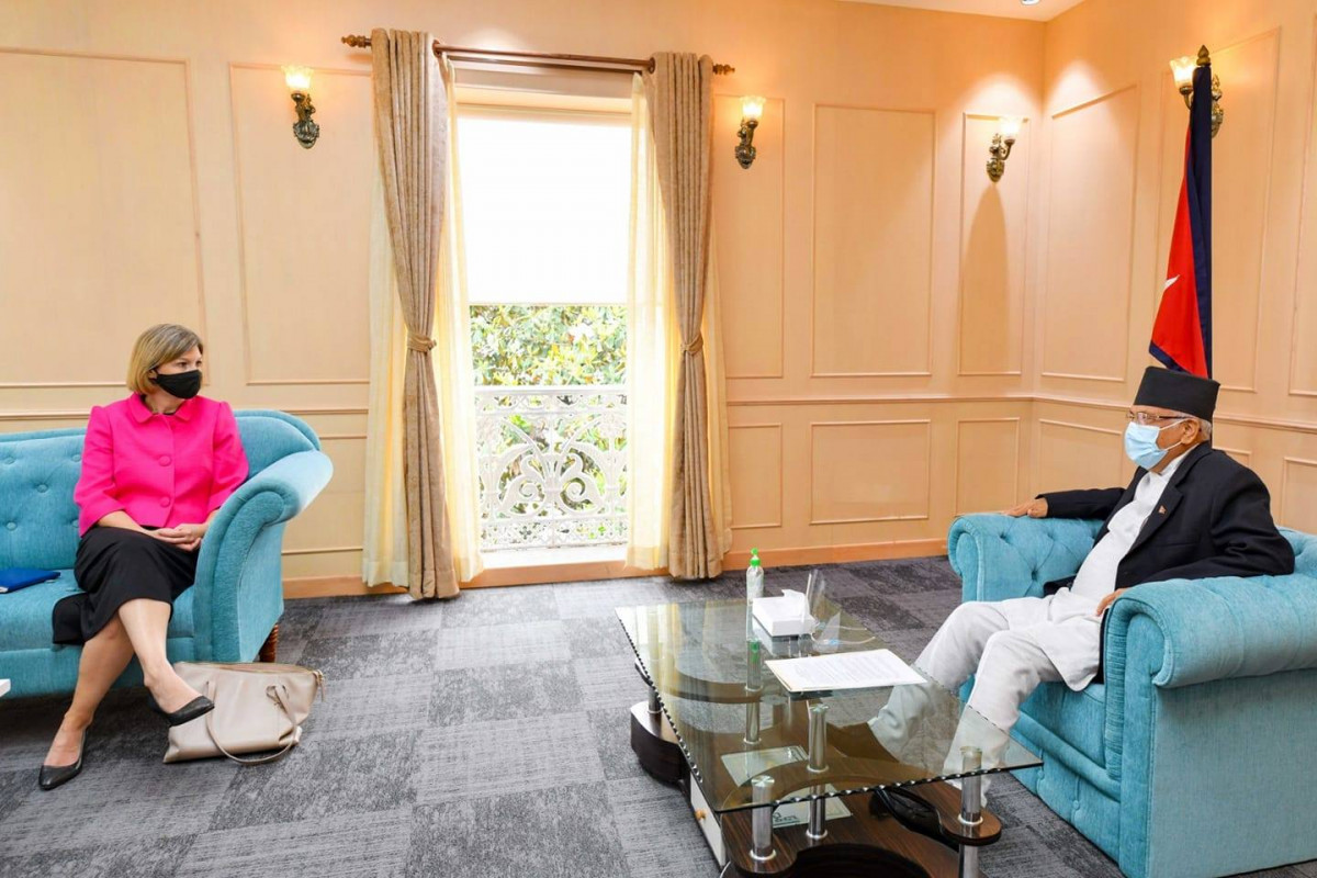 प्रधानमन्त्री ओली र बेलायती राजदूतबीच  शिष्टाचार भेट