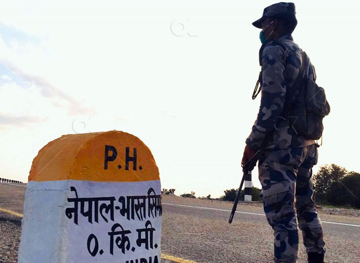 सीमा नाकामा ढुंगामुढा :  एक सशस्त्र प्रहरी र आठ भारतीय व्यापारी घाइते
