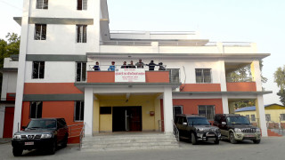 सुदूरपश्चिम सरकारमा रहेका तीन मन्त्रीलाई एमालेले सोध्यो २४ घण्टे स्पष्टीकरण, मन्त्रालयलाई पार्टीविरोधी अखडा बनाएको आरोप