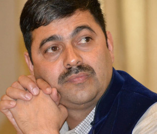 राष्ट्रियसभा सदस्यमा निर्वाचित  देवकोटाले  लिए शपथ