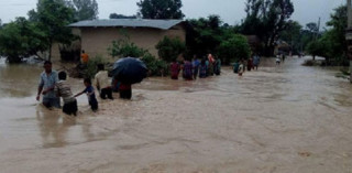दोर्दी खोलाले हिलेबजारका १४ घर बगायो, ५० घर उच्च जोखिममा
