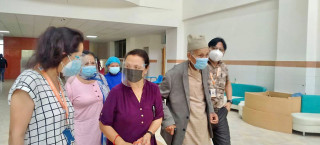 ९ दिनको अस्पताल बसाईपछि  डिस्चार्ज भए सत्यमोहन जोशी