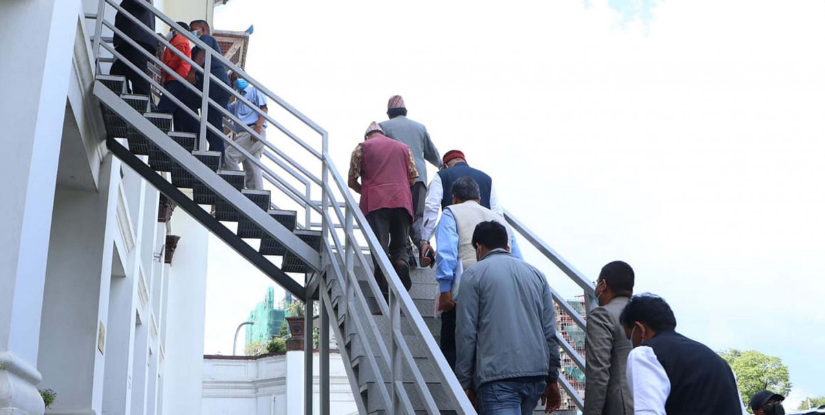 यी हुन् जसपाको आधिकारिकता दाबी गर्न हस्ताक्षर बुझाउने ३० सदस्य (नामावालीसहित)